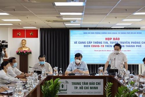 TP.HCM: Hơn 60.000 lao động tự do, bán vé số dạo đã được hỗ trợ