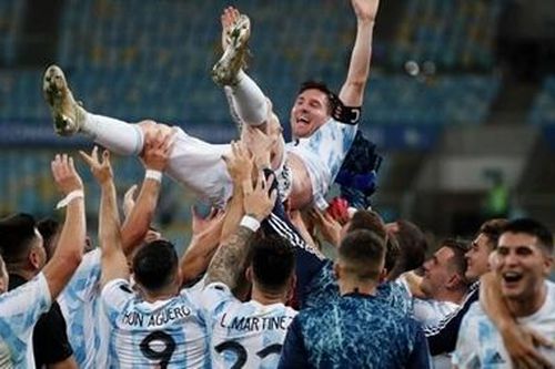 Argentina lên ngôi vô địch Copa America sau 28 năm chờ đợi