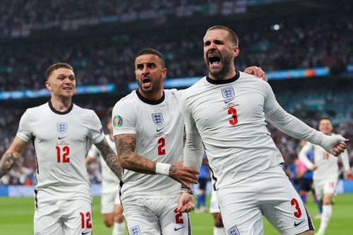 Luke Shaw ghi bàn thắng nhanh nhất trong các trận chung kết Euro