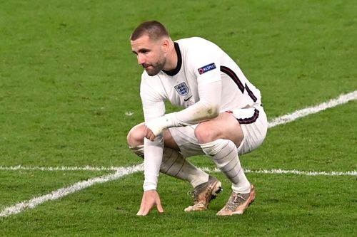 Ngày sinh nhật không trọn vẹn của Luke Shaw