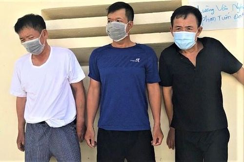 Mạo danh người thi hành công vụ để trộm tài sản
