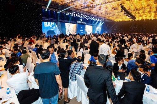 'Lướt sóng' bất động sản mùa dịch Covid-19: Nhà đầu tư 'còng lưng' trả lãi ngân hàng