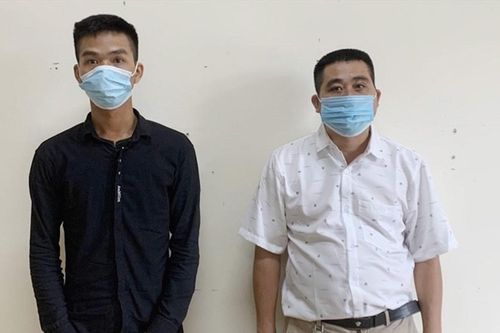 Khởi tố 2 đối tượng hành hung nhà báo