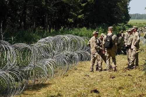 Người di cư tràn vào Lithuania: Vilnius sẽ 'cầu viện' EU xử lý Minks, Mỹ nói Belarus phải hành động ngay