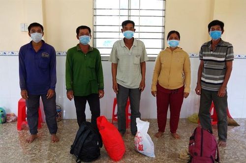 BĐBP Đồng Tháp bắt giữ nhiều đối tượng nhập cảnh trái phép, vận chuyển thuốc lá ngoại nhập lậu