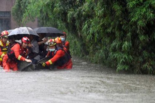 Lũ lụt nghiêm trọng ở miền nam Trung Quốc, hàng ngàn người phải sơ tán
