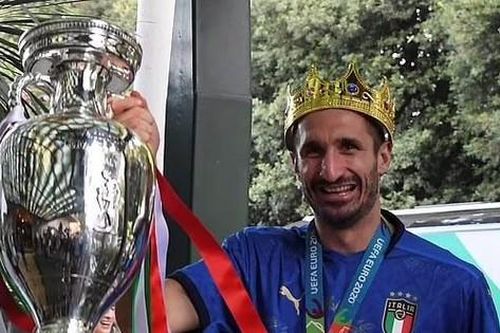 Đương kim vô địch châu Âu rước cup về Italia: Mọi ngả đường đều dẫn tới thành Rome