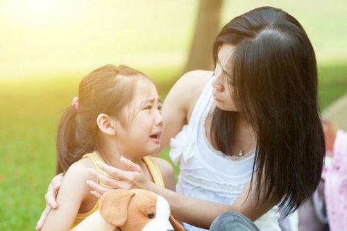 Trẻ mạnh mẽ nhờ những lần cha mẹ làm ngơ khi con khóc