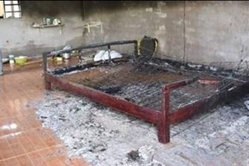 Phát hiện thi thể cháy đen của người đàn ông sống một mình
