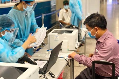 Xét nghiệm Covid-19 dịch vụ tại sân bay Tân Sơn Nhất