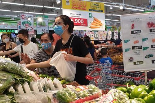 TP.HCM và các tỉnh phía Nam: Hàng nhiều nhưng vẫn khó mua
