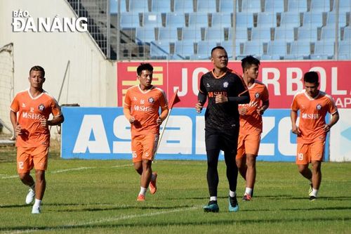 Thử tìm phương án cho V-League 2021