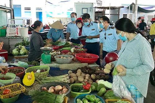 Nha Trang tăng cường phòng dịch tại các chợ