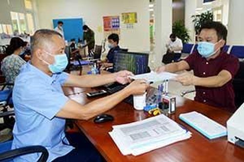 Đẩy mạnh đơn giản hóa thủ tục hành chính, tạo thuận lợi cho tổ chức, cá nhânTin khácChương trình 'Tiếp sức mùa thi': Nhân lên những hành động đẹpSẵn sàng cho kỳ thi tốt nghiệp THPT năm 2021