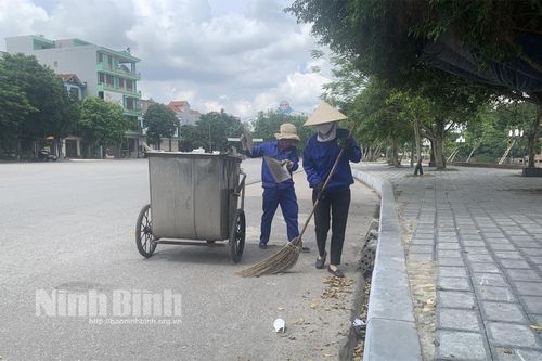 Rác khẩu trang y tế: Tiềm ẩn nguy cơ phát tán mầm bệnh COVID-19