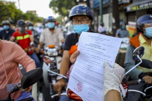 Người dân ra vào thành phố Hồ Chí Minh cần tuân thủ những gì?