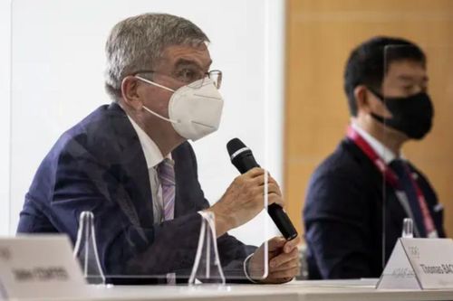 Chủ tịch Ủy ban Olympic Quốc tế gọi người Nhật Bản là người Trung Quốc