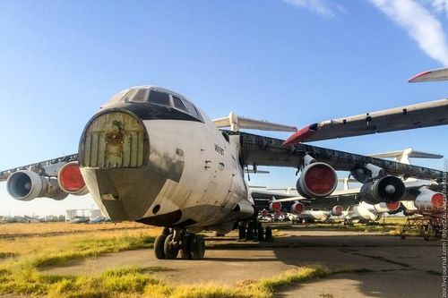 Tiếc đứt ruột bãi máy bay Liên Xô bỏ lại sau cuộc chiến Afghanistan