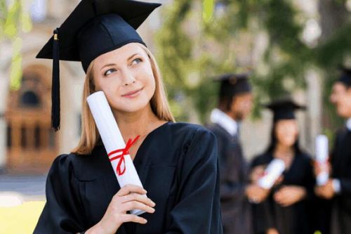 Anh: Cử nhân thất nghiệp đổ xô đi học thạc sĩ