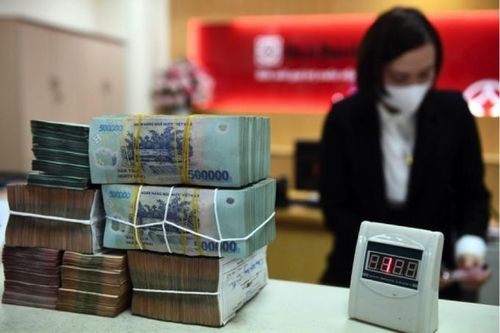 Lãi suất liên ngân hàng giảm, Ngân hàng Nhà nước vẫn bơm tiền hỗ trợ thanh khoản