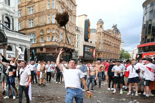86 người bị bắt, 19 sĩ quan cảnh sát bị thương sau trận chung kết Euro 2021