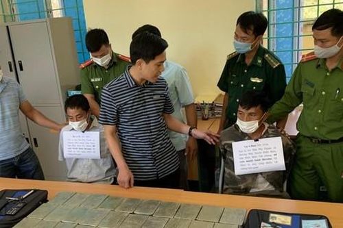 Phá chuyên án ma túy, thu giữ 60 bánh heroin