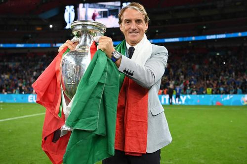 Italy làm bá chủ châu Âu: Lãng tử Mancini chiến thắng định mệnh