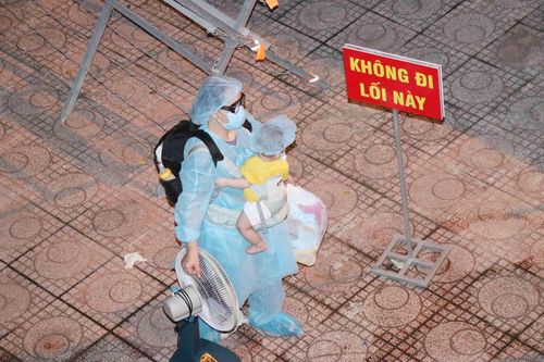 Áp dụng biện pháp phòng chống dịch đặc thù tại TP.HCM và Quảng Ngãi