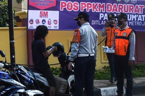 Indonesia: Gần một nửa dân số thủ đô Jakarta mắc COVID-19