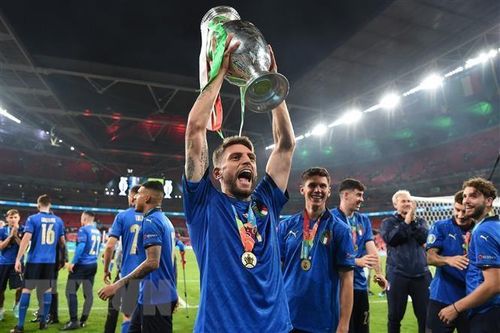 Italy ăn mừng chức vô địch EURO 2020, báo công với Tổng thống