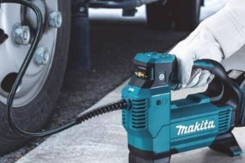 Hãng máy khâu Nhật sản xuất máy bơm ô tô có pin sạc nhanh nhất thế giới