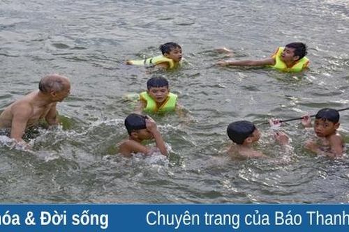 Nguy cơ đuối nước khi tắm sông giải nhiệt mùa hè