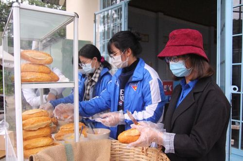 Ấm lòng tủ bánh mì 0 đồng