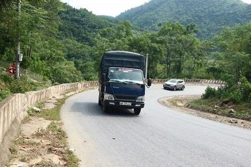 Nỗ lực xóa trắng những 'điểm đen'giao thông!