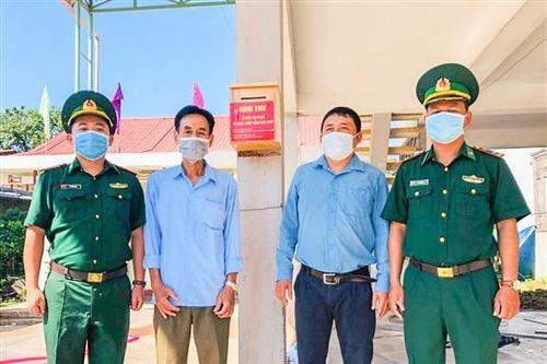 Gắn hòm thư tố giác để ngăn chặn xuất nhập cảnh trái phép