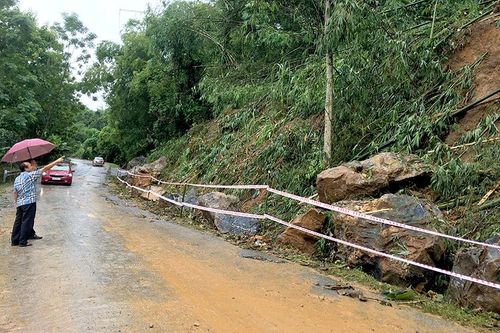 Chống nguy cơ sạt lở mùa mưa bão
