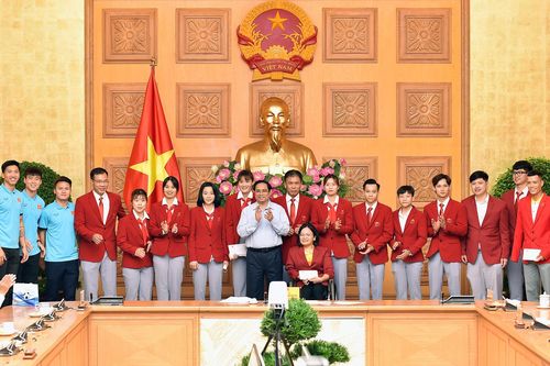 Thủ tướng: Càng trong dịch bệnh phức tạp, càng cần đẩy mạnh thể dục, thể thao