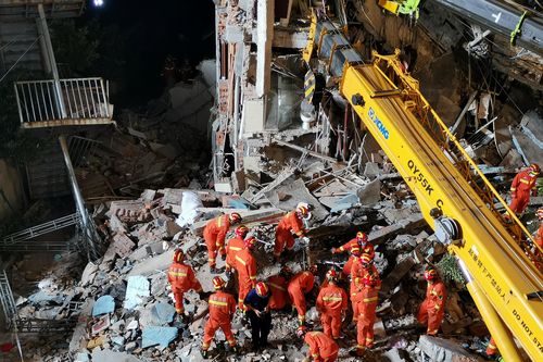 Sập khách sạn ở Trung Quốc, 17 người thiệt mạng