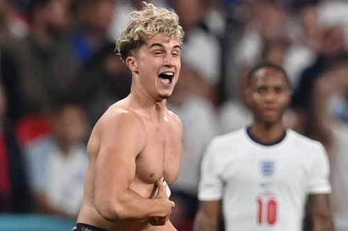 CĐV Anh hối lộ bảo vệ, làm loạn trận chung kết Euro 2020