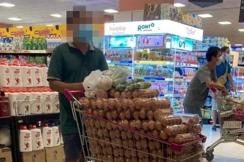 Siêu thị bác thông tin người đàn ông mua 1 xe trứng