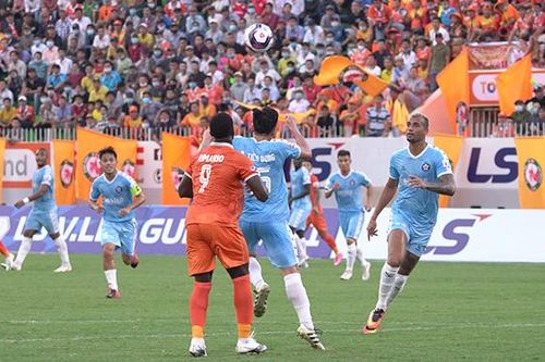 Gian nan tìm đường ra cho V-League