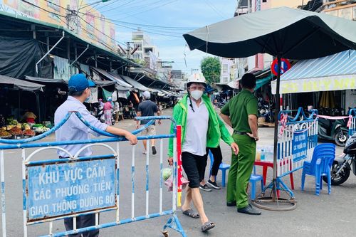 TP. Nha Trang phát phiếu cho người dân đi chợ 3 ngày/lần