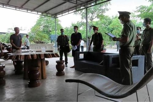 Tổ chức đánh bạc, trùm giang hồ ở Quảng Trị bị bắt