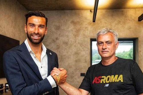 HLV Mourinho có tân binh đầu tiên tại AS Roma