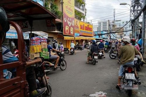 Túc trực 24/24h, Sài Gòn xử phạt nặng hành vi gom hàng trục lợi