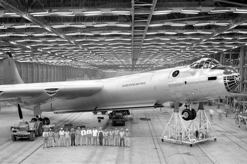 Hồ sơ vũ khí: Không phải B-52 'Stratofortress', đây mới là chiếc máy bay ném bom lớn nhất thế giới!