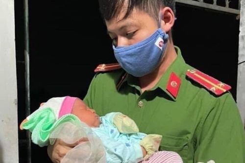 Bé trai sơ sinh bị bỏ rơi cùng mảnh giấy: 'Tôi là mẹ đơn thân, không có điều kiện nuôi'