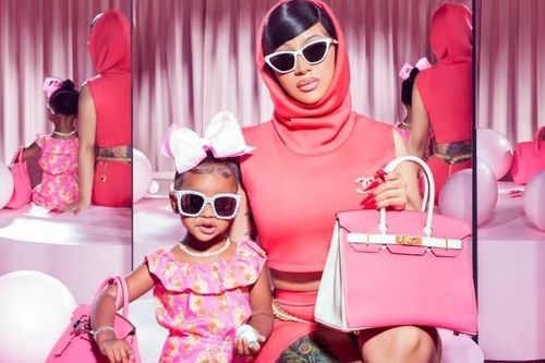 Cardi B bị chỉ trích vì mua hàng hiệu đắt 'cắt cổ' cho con gái còn quá nhỏ
