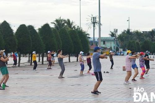 Thể dục, thể thao ngoài trời: Người dân cơ bản chấp hành quy tắc 5K