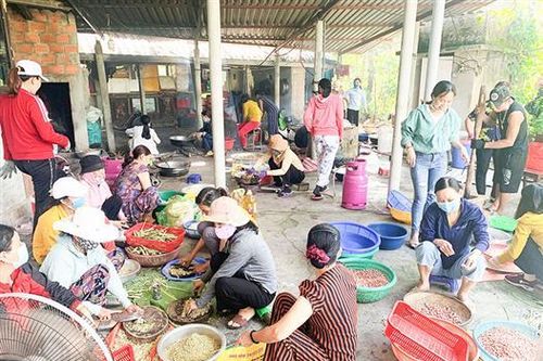 Chia sẻ ân tình với đồng bào miền Nam
